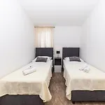 Exquisite Spacious Bufaline With Pool And Gym Kaštel Novi