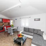 Exquisite Spacious Bufaline With Pool And Gym *