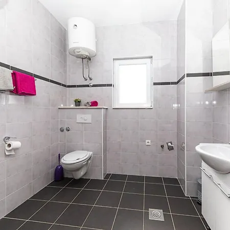Exquisite Spacious Bufaline With Pool And Gym فيلة