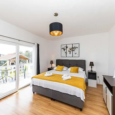 Exquisite Spacious Bufaline With Pool And Gym فيلة